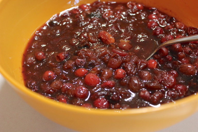 Homemade Slow Cooker Cranberry Sauce