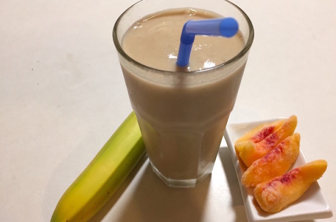 peach banana smoothie with almond milk