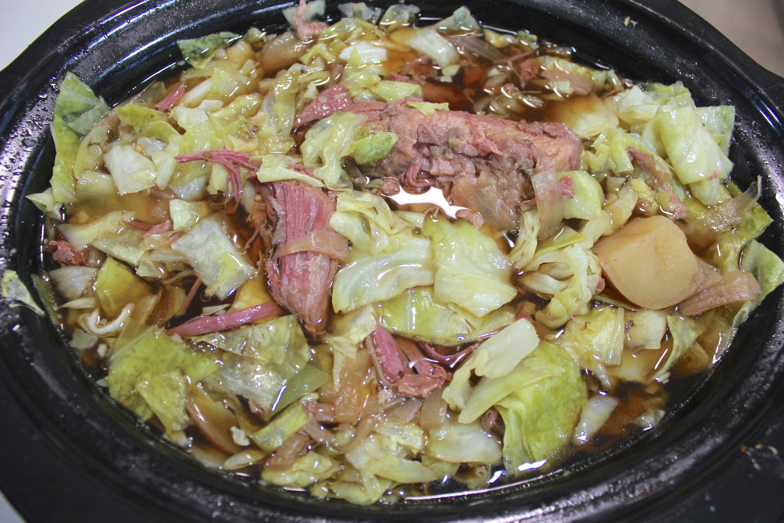 Slow cooker corned beef and cabbage recipe