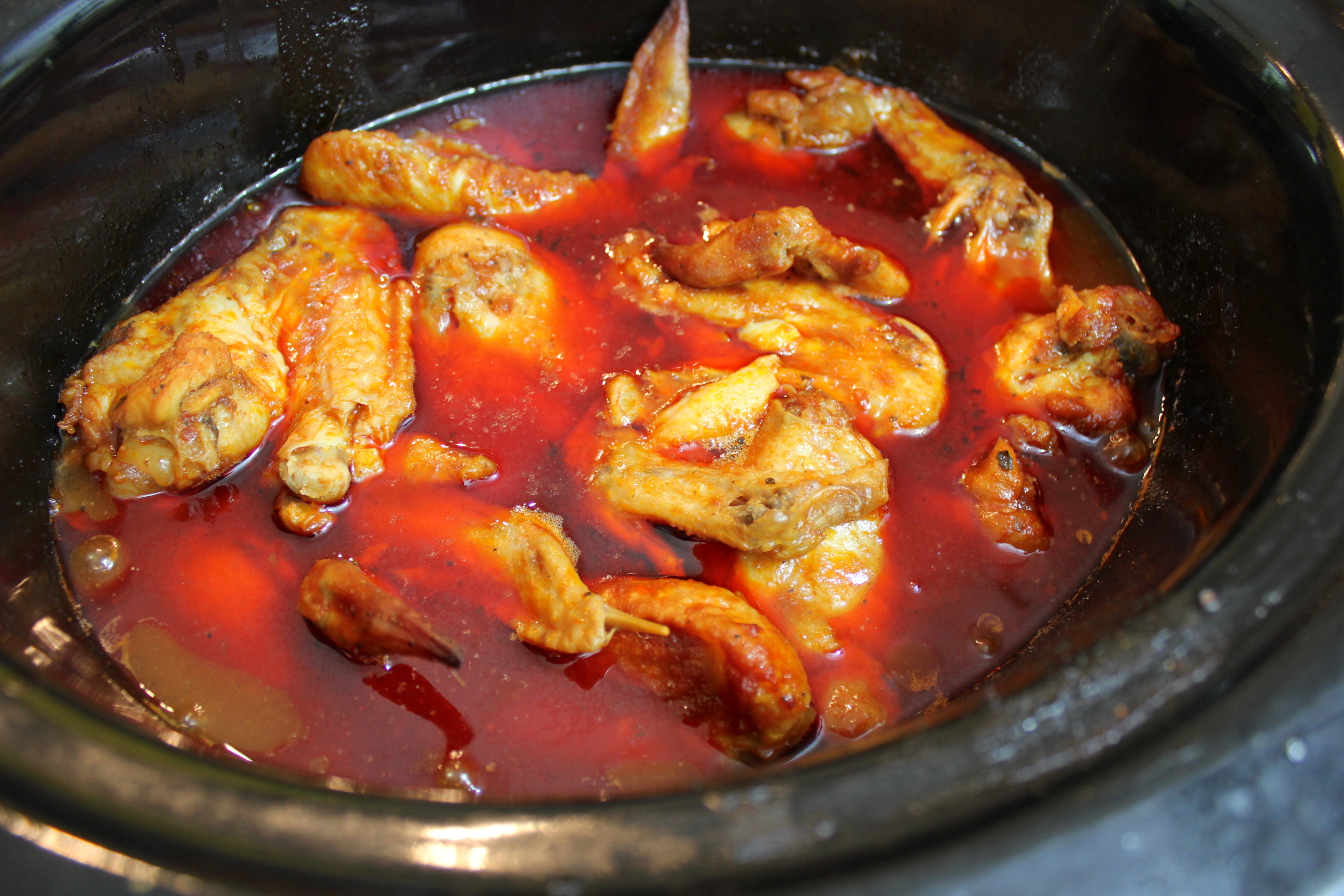 Crockpot BBQ Buffalo Chicken Wings Recipe