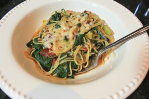 One pot pasta recipe with spinach and zucchini